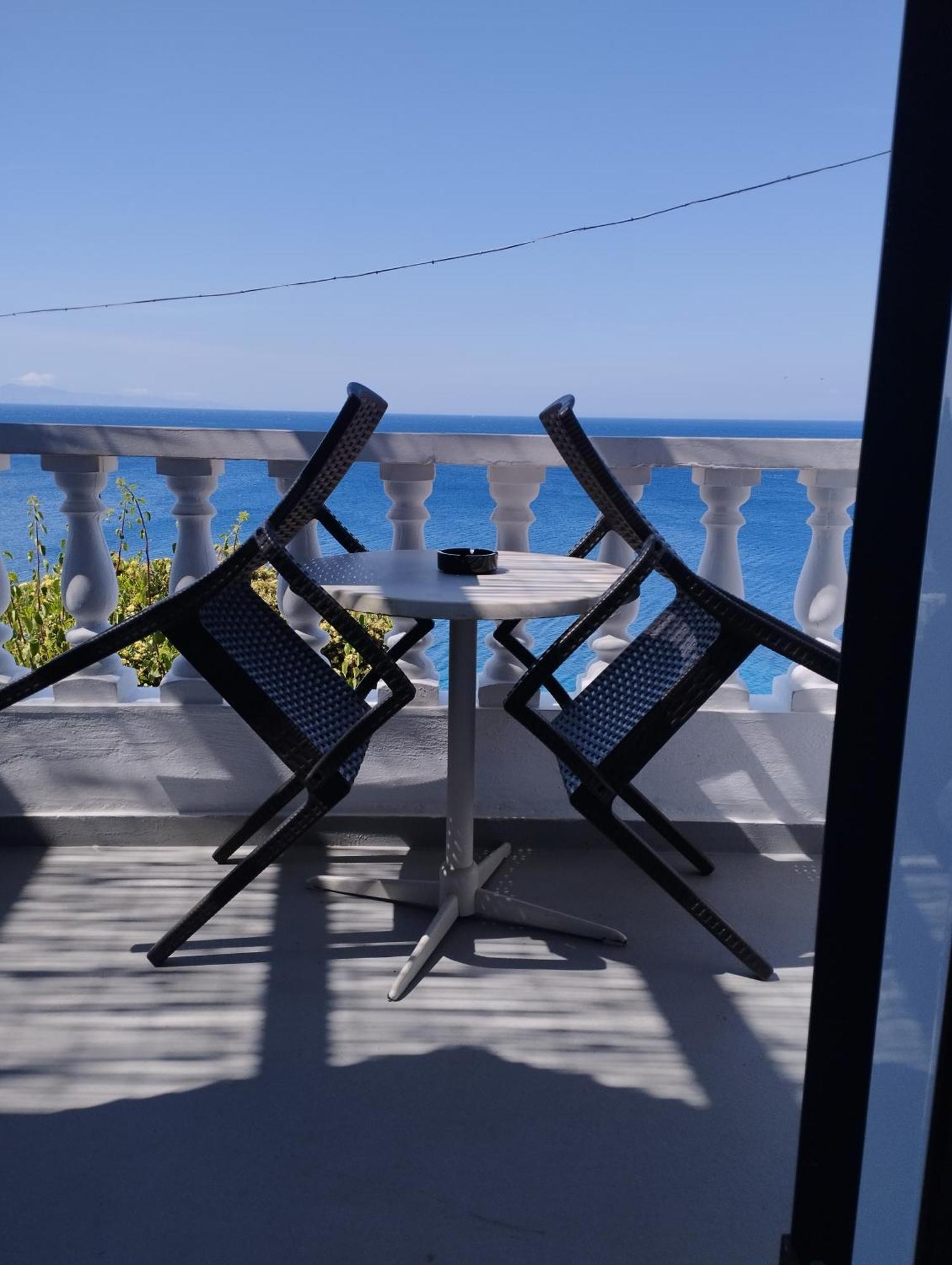 Marisini Sea View Aparthotel Batsíon Cameră foto