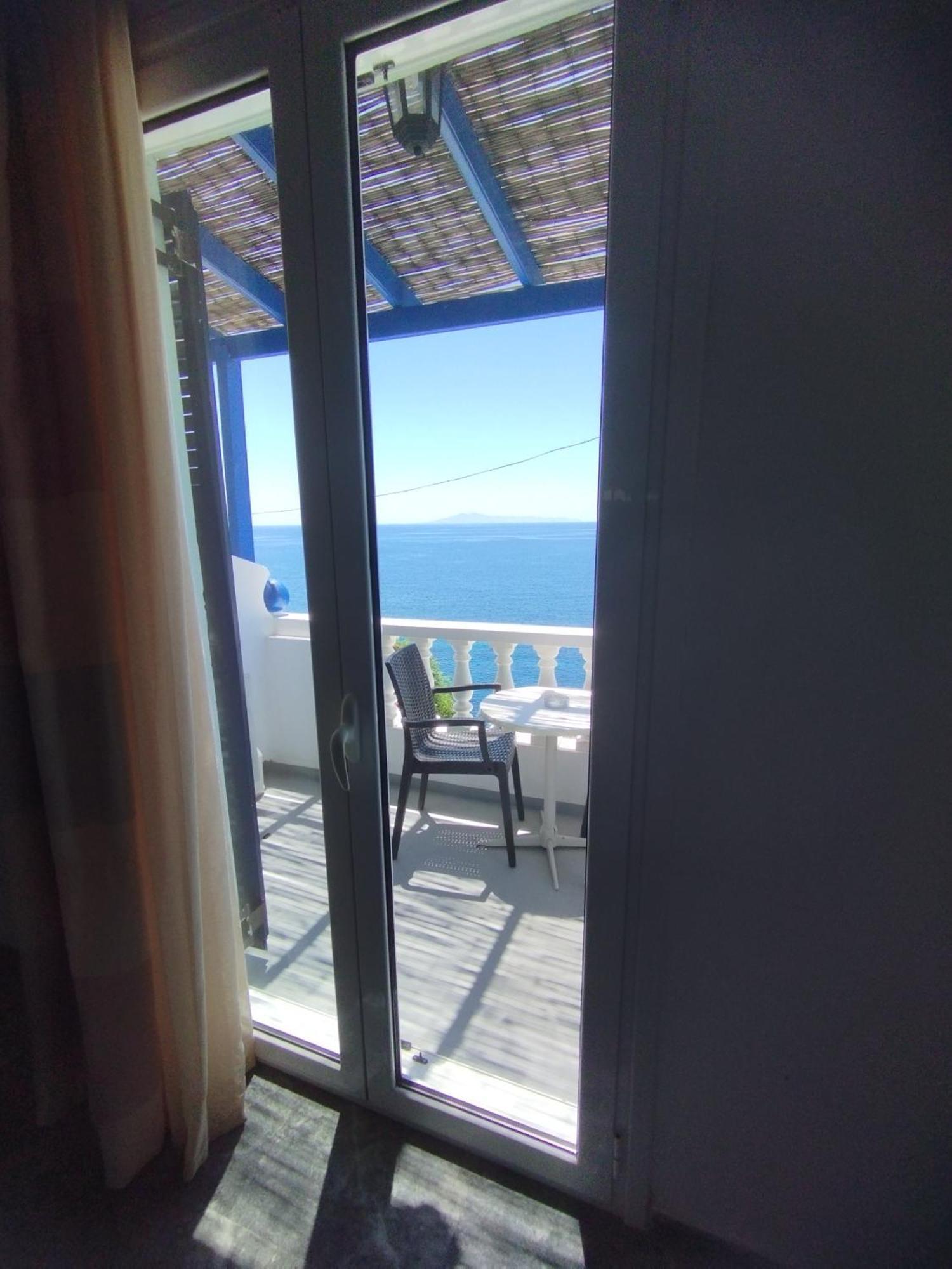 Marisini Sea View Aparthotel Batsíon Exterior foto