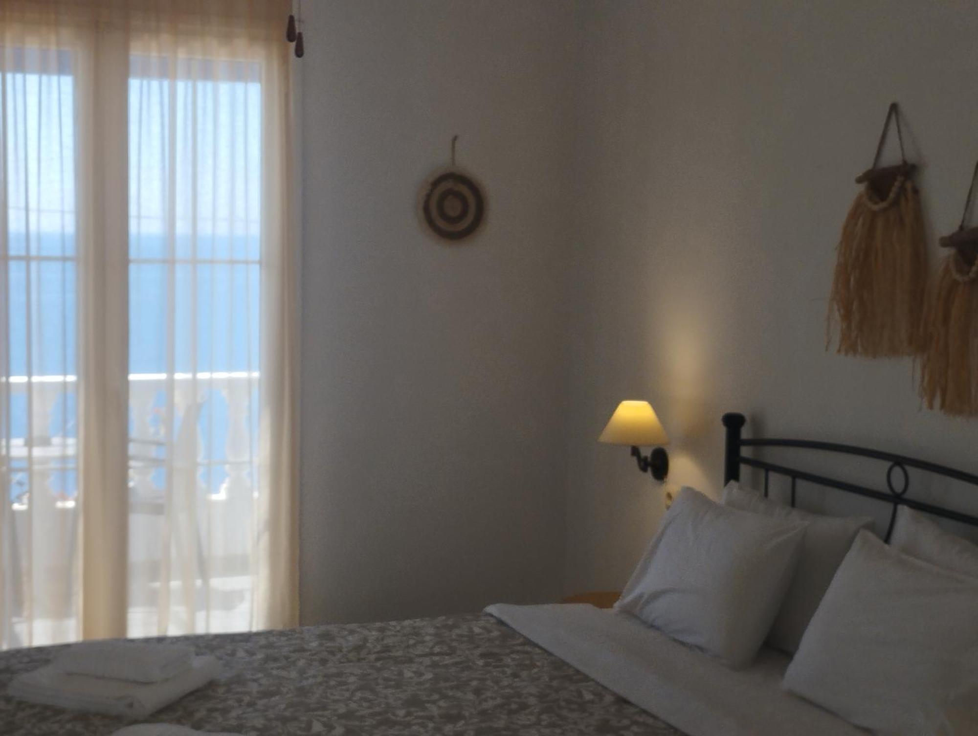 Marisini Sea View Aparthotel Batsíon Exterior foto