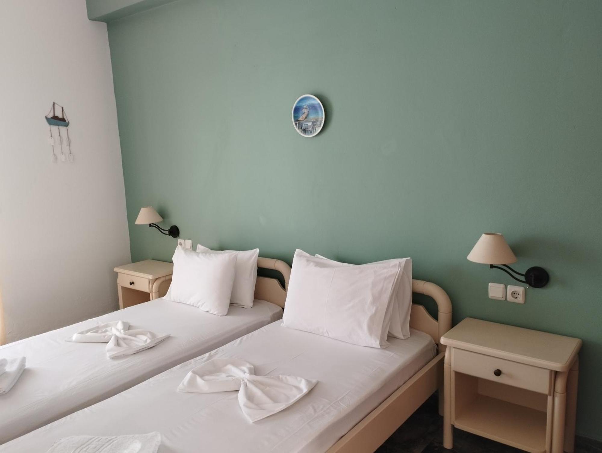 Marisini Sea View Aparthotel Batsíon Exterior foto
