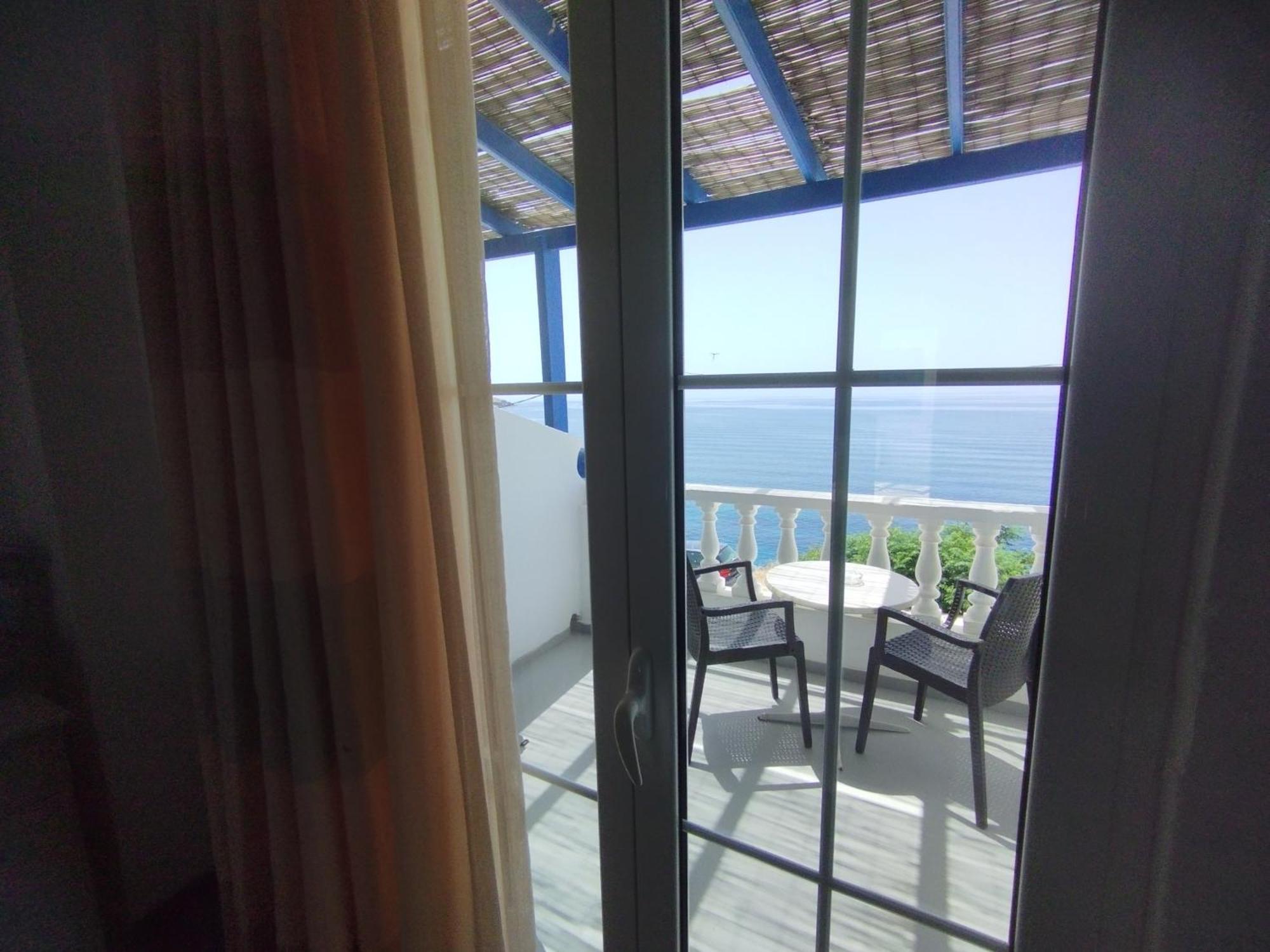 Marisini Sea View Aparthotel Batsíon Exterior foto