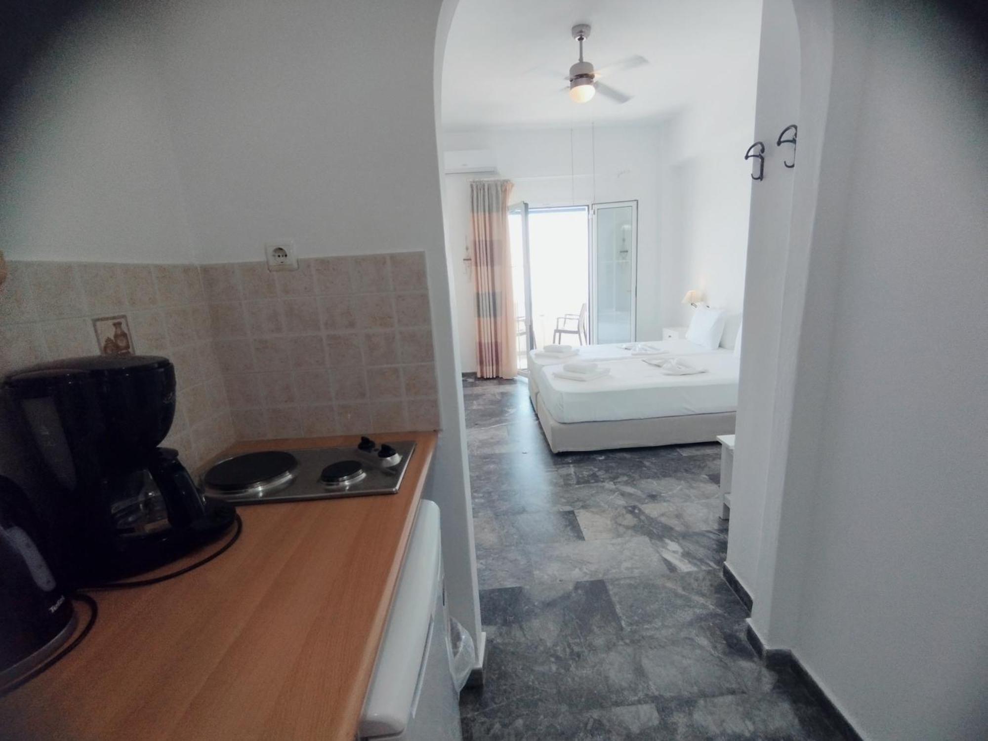 Marisini Sea View Aparthotel Batsíon Exterior foto